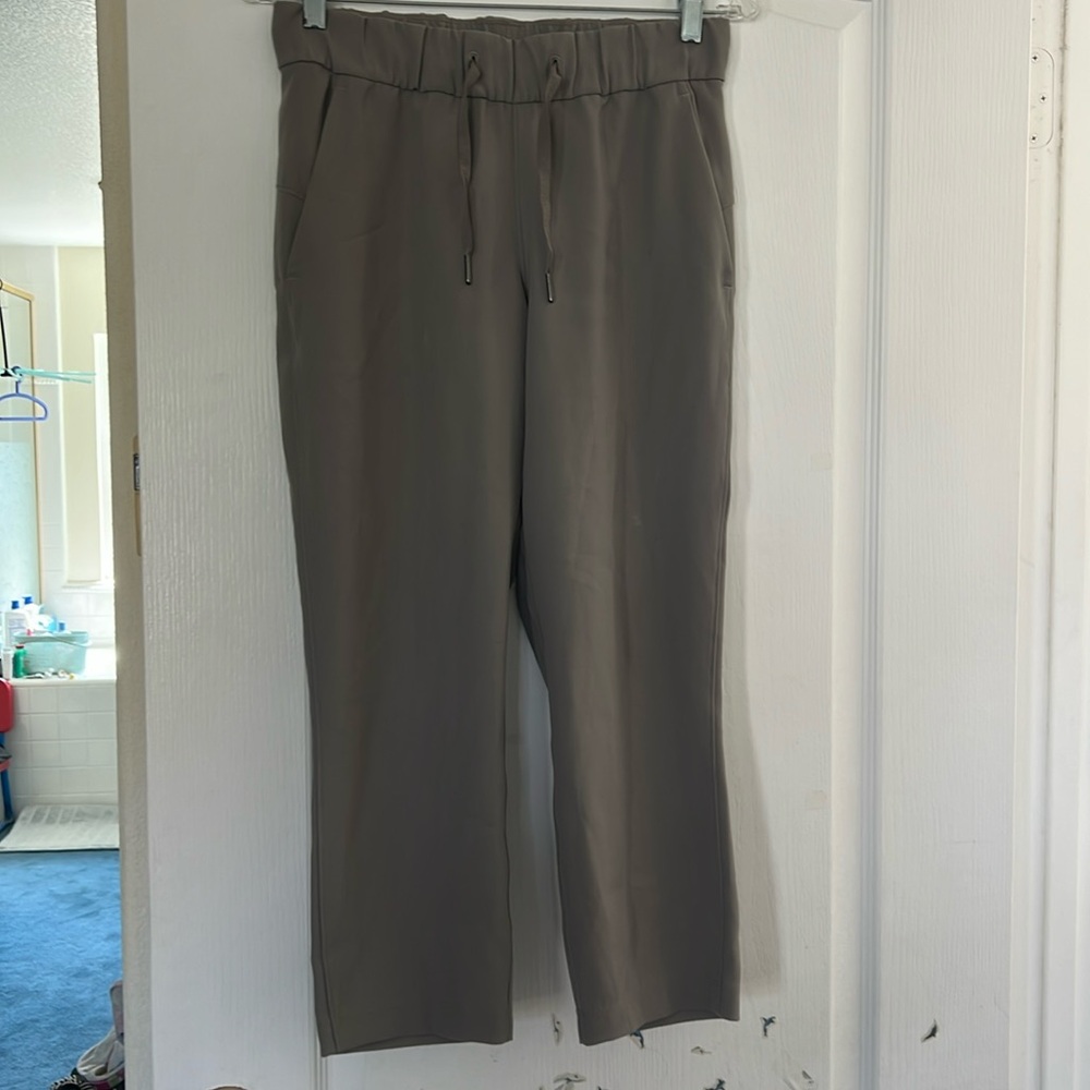 Lululemon ankle length pants